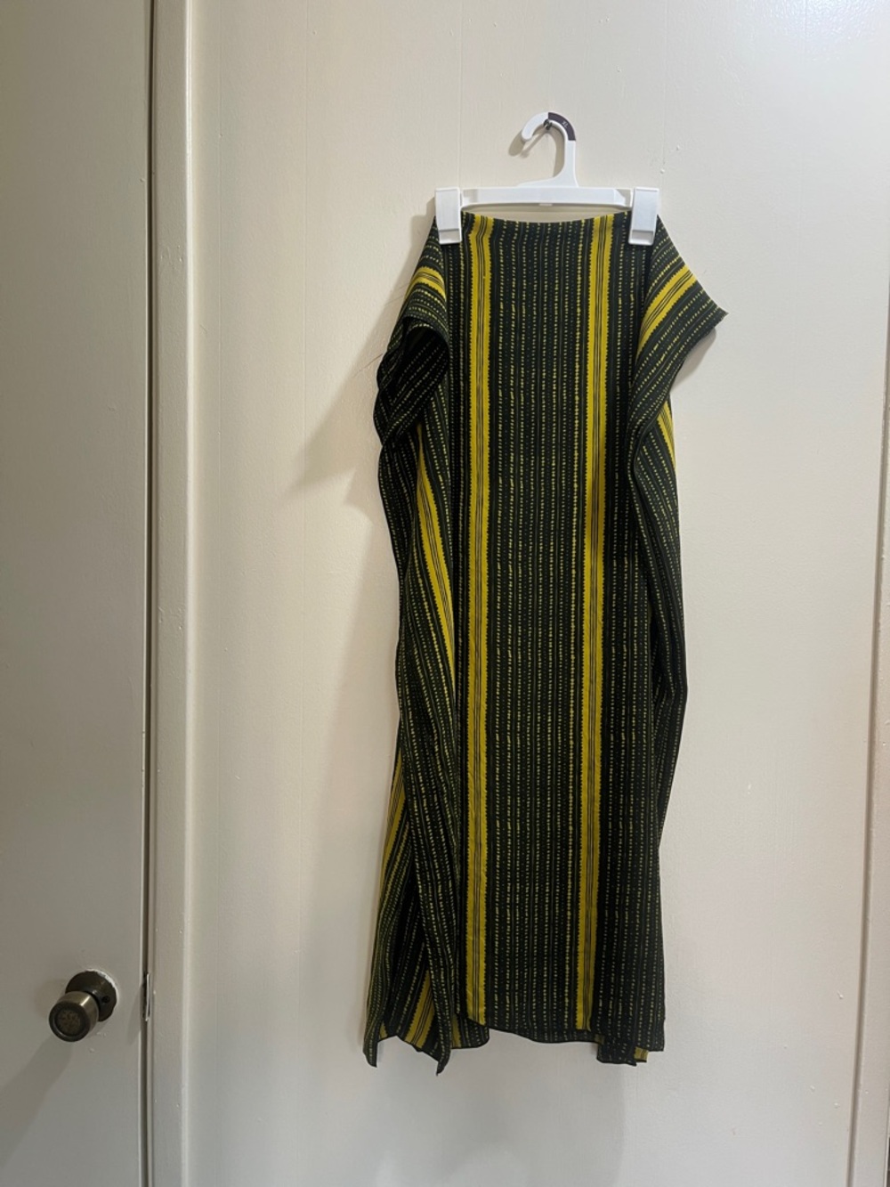 Manaola  Scarve/Pareo in good condition